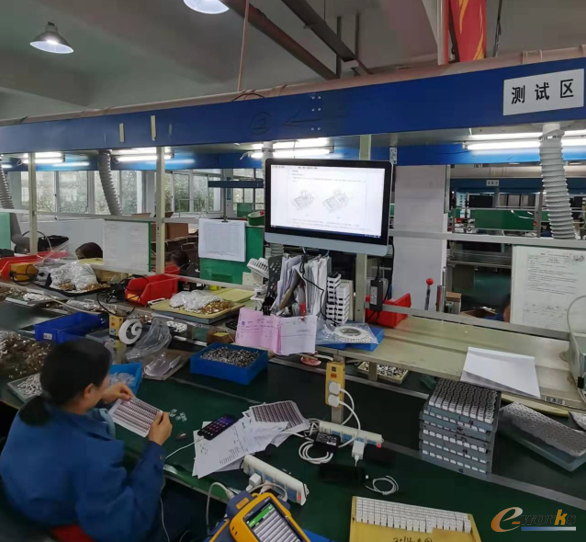 车间机台作业展示