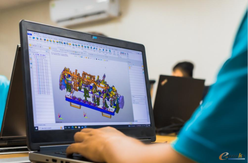 VNAS工程师使用中望3D处理自动焊接夹具的模型