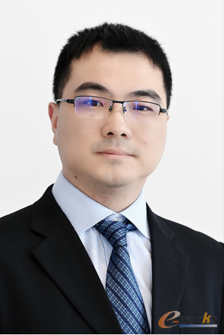 江南造船(集团)有限责任公司副总经理 朱明华