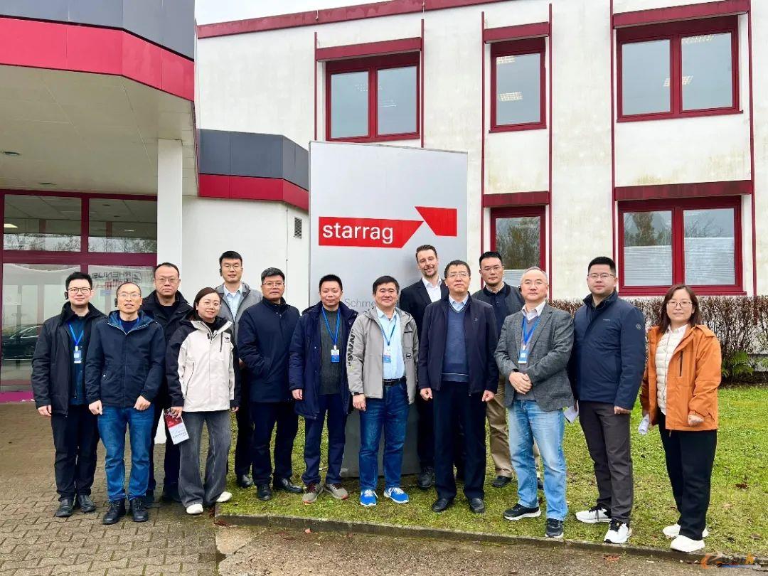 e-works考察团在斯达拉格开姆尼茨工厂合影