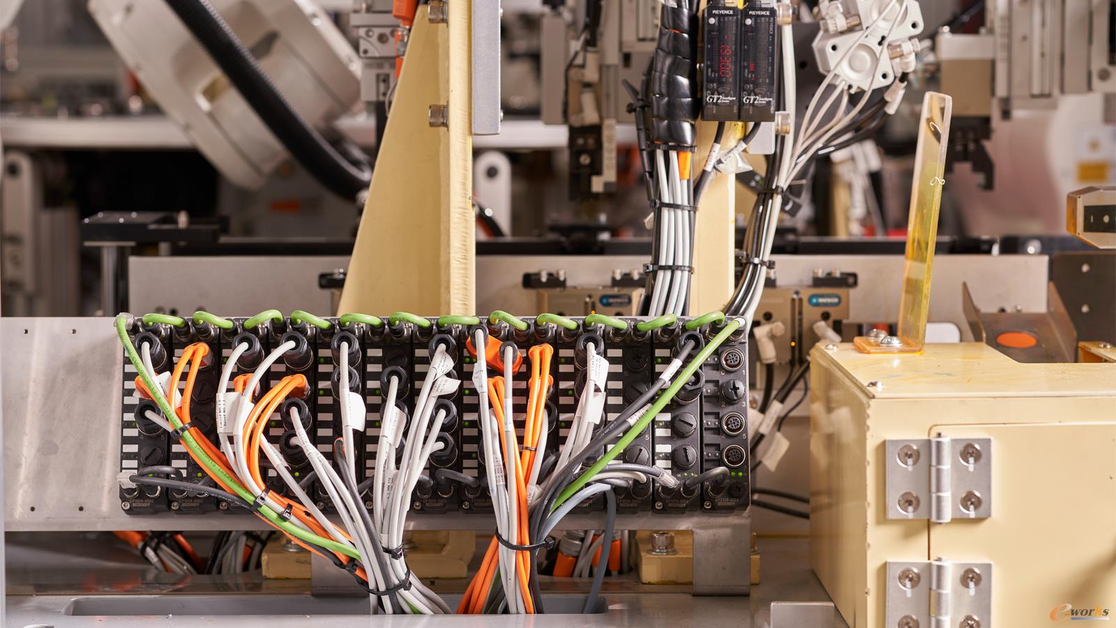 工程师可以将防护等级为IP67的EP系列 EtherCAT I/O端子盒直接安装在生产环境中