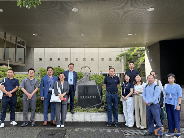 e-works考察团在Zuken总部合影