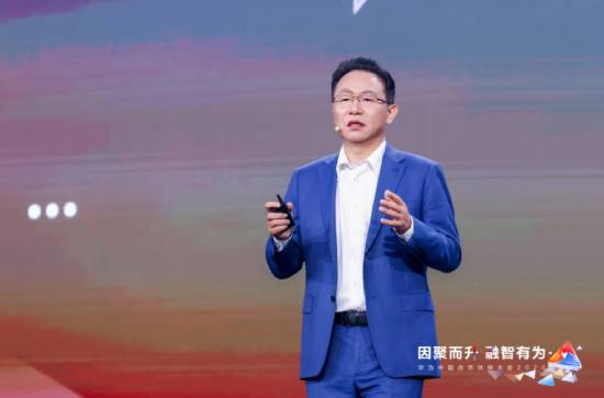 华为常务董事汪涛发表主题演讲