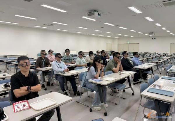 考察团VR体验斯巴鲁整车制造全过程