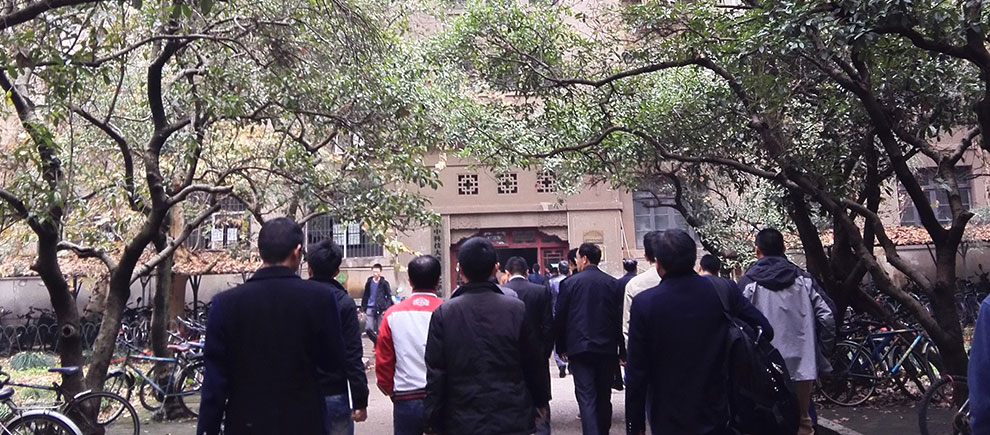 漫步华科校园