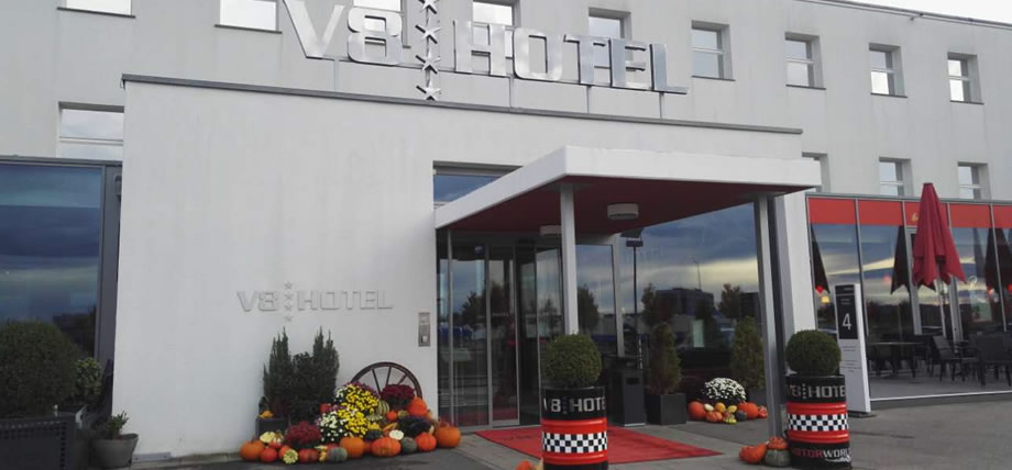 V8HOTEL