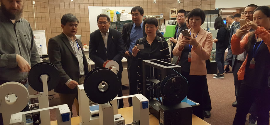 参观密西根大学机械学院的三维技术实验室2