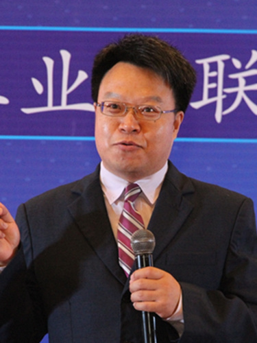 工业互联网发展观察与推进策略