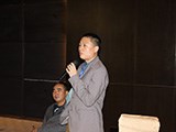 会议现场交流